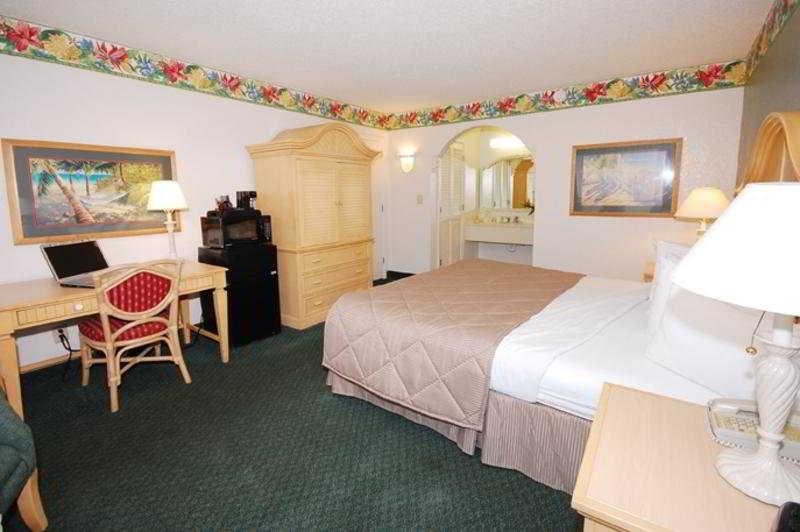 Clarion Hotel Fort Myers Exterior foto